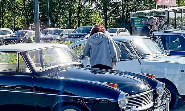 66 Jahre alt ist der Goliath Hansa 1100, eines der 24 historischen Fahrzeuge, die am Samstag bei der Ausfahrt durch den Steigerwald dabei waren.