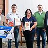 V.l.: Markus Habermann (VR Bank), Johannes Gumbmann (SV Buckenhofen), Doris Reuschl (St. Joseph Buckenhofen), Thomas Wilfling (KJR Forchheim), Landrat Hermann Ulm.