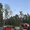 Großeinsatz im Tennenloher Forst: Sei Mittwoch, 30. April, sind rund hundert Feuerwehrkräfte im Einsatz, um den Brand im munitionsbelasteten Wald zu löschen.