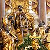 Papstkrone wird in Münchner Kirche entfernt