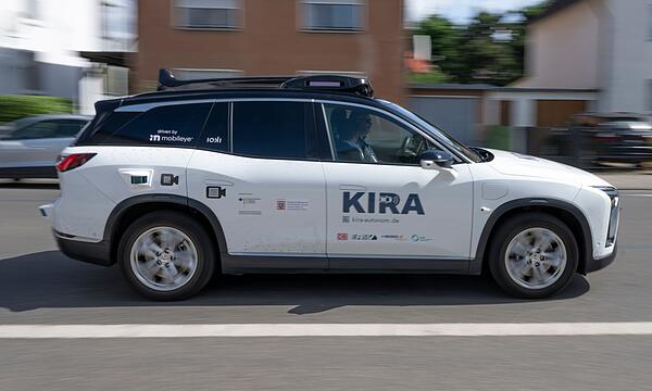 Autonomes Fahrzeug «KIRA»