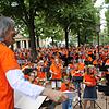 2023 dirigierte der Weltstar Kent Nagano die 600 Teilnehmer im Bad Kissinger Kurgarten. 2023 dirigierte der Weltstar Kent Nagano die 600 Teilnehmer im Bad Kissinger Kurgarten.