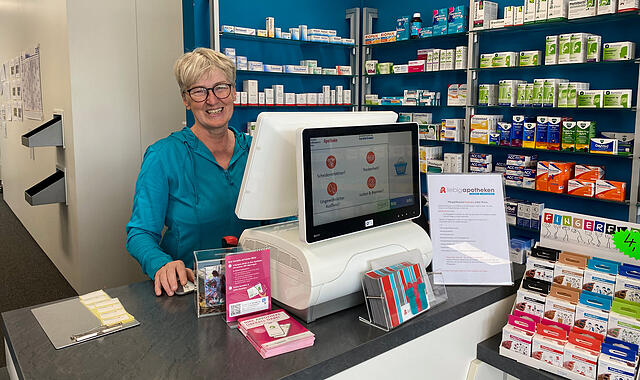 Heike Krammel feiert in ihrer Liebig-Apotheke in Hausen 40-jähriges Bestehen.