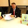 Vor 50 Jahren wurden die Altlandkreise Kulmbach und Stadtsteinach und die kreisfreie Stadt Kulmbach eine Gebietskörperschaft. Dieser Zusammenschluss wurde in einer Festschrift für die Nachwelt aufbereitet. Landrat Klaus Peter Söllner stellte das g... Vor 50 Jahren wurden die Altlandkreise Kulmbach und Stadtsteinach und die kreisfreie Stadt Kulmbach eine Gebietskörperschaft. Dieser Zusammenschluss wurde in einer Festschrift für die Nachwelt aufbereitet. Landrat Klaus Peter Söllner stellte das g...