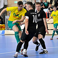 Im ersten Spiel gegen den TSV Rottendorf hatte die DJK Don Bosco Bamberg rund um Simon Allgaier das Nachsehen.
