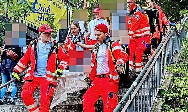 Die Rettungstrupps des Roten Kreuzes rücken während der Bergkirchweih oft aus.