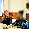 Rechtsanwältin Carolin Redai aus Bamberg, der Angeklagte und ein Dolmetscher