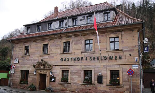 Das „Gasthaus zum Seelöwen“ im Grünwehr wird am 11. Januar unter neuer Leitung wiedereröffnet.