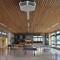 Blick in die Aula der Mittelschule Maroldsweisach: Der mögliche Neubau der Schule sorgte im Gemeinderat Pfarrweisach für Diskussionen über den Fortbestand  des Schulverbands mit Maroldsweisach.
