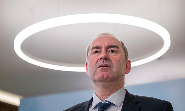 Wirtschaftsminister Aiwanger zur Erhöhung der US-Einfuhrzölle