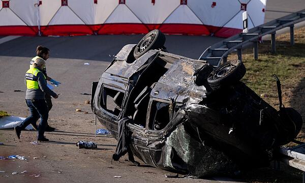 Tote und Verletzte bei Unfall in Bayern