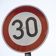 Tempo 30 soll in Mainleus mehr Sicherheit für die Fußgänger schaffen.