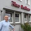 In 37 Jahren als Wirt des Lokals „Altes Backhaus“ in Herzogenaurach hat Sempatin Hasan den Wandel in der Gastronomie miterlebt. Er erinnert sich an die Zeit, als noch mehr Geselligkeit die Menschen verband. In 37 Jahren als Wirt des Lokals „Altes Backhaus“ in Herzogenaurach hat Sempatin Hasan den Wandel in der Gastronomie miterlebt. Er erinnert sich an die Zeit, als noch mehr Geselligkeit die Menschen verband.