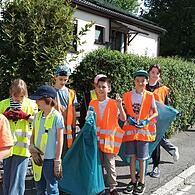 Die Schülerinnen und Schüler der Grundschule Dörfles-Esbach hatten sichtlich Spaß bei der Müllsammelaktion.