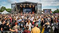 Montreal begeisterte die Fans vor der Hauptbühne. Tausende Menschen besuchten 2024 das "Ab geht die Lutzi"-Festival in Rottershausen (Lkr. Bad Kissingen).