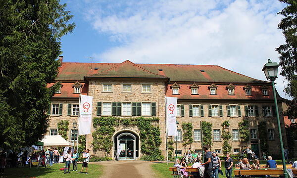 Außenansicht der ehemals fürstbischöflichen Kurresidenz in der Oberen Saline