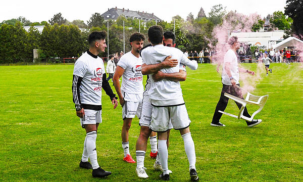 Nach einem 4:0-Sieg gegen den TSV Rossach feierte der SV Bosporus Coburg am Sonntag die Meisterschaft in der Kreisklasse 3 Coburg.