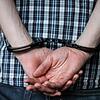 Gegen den Mann, der in Herzogenaurach einen Unfall erfunden hatte, lag ein Haftbefehl vor. Er wurde an Ort und Stelle festgenommen. Gegen den Mann, der in Herzogenaurach einen Unfall erfunden hatte, lag ein Haftbefehl vor. Er wurde an Ort und Stelle festgenommen.