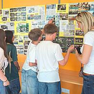 Die Bildergalerie zeigt einen Ausschnitt 75 Jahren Schulgeschichte.