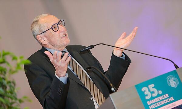 Konrad Liessmann sondierte bei der 35.  Bamberger Hegelwoche das Feld von Lüge und Wahrheit.