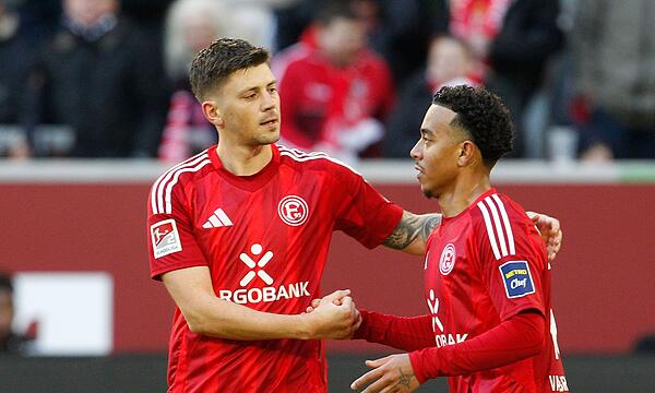Dawid Kownacki (l) und Myron van Brederode
