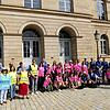 Die Streikteilnehmer am Mittwoch vor dem Landestheater.