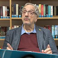 Prof. Gad Kaynar-Kissinger (77) bei der Lesung aus seinem Gedichtband „Höchste Gefahr“