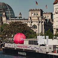 Aus Berlin unter anderem nach Franken, von der Spree auf den Main: Die MS Wissenschaft hat die Anker gelichtet.