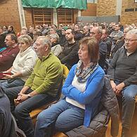 Groß war das Interesse der Bürger am Thema Windkraft, das in der Schulturnhalle diskutiert wurde.
