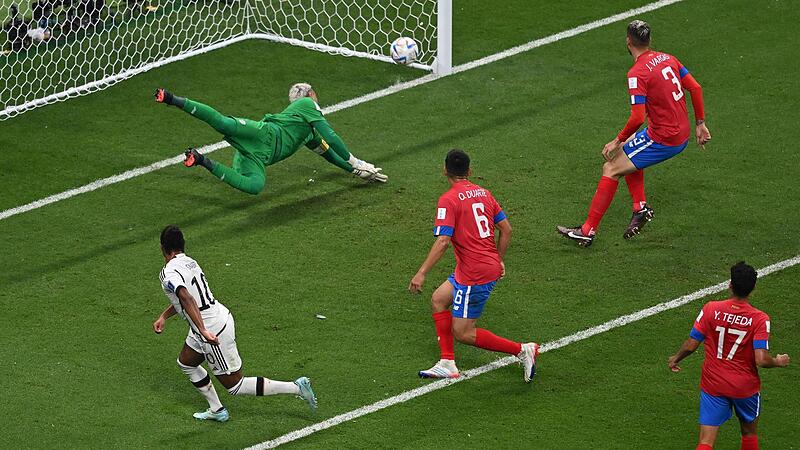 Da sah es noch gut aus: Serge Gnabry trifft per Kopf zum 1:0 für die deutsche Elf.
