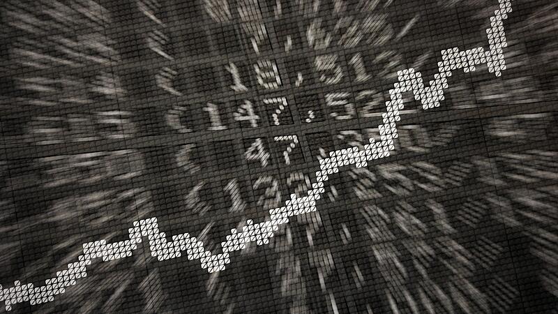 Anzeige in der Börse zeigt die Dax-Kurve