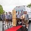 Holzskulptur in Penisform für guten Zweck versteigert