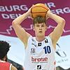 Tim Herzog, hier gegen die RheinStars Köln, hat seinen Vertrag beim BBC Coburg verlängert.