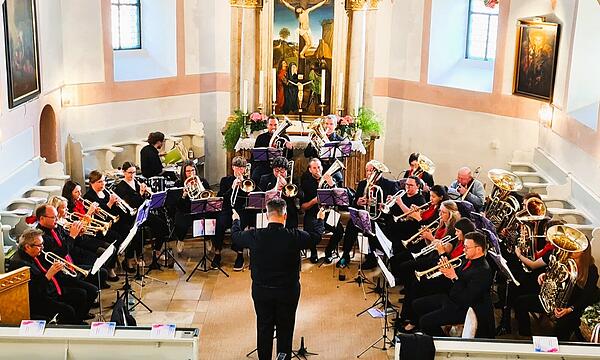 Der Posaunenchor Igensdorf spielt am Sonntag in der St. Georgskirche.