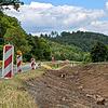 Entlang der B 85 bei Kirchleus wird ein Geh- und Radweg gebaut.Baustelle bei Kirchleus: Entlang der B 85 wird ein Geh- und Radweg gebaut. Entlang der B 85 bei Kirchleus wird ein Geh- und Radweg gebaut.Baustelle bei Kirchleus: Entlang der B 85 wird ein Geh- und Radweg gebaut.