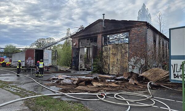 Feuer im Lokschuppen Coburg: Großer Brand am Güterbahnhof