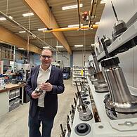 Herbert Grimmer in der Produktionshalle seiner Firma Grimmer in Lisberg im Landkreis Bamberg