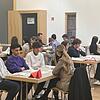 Schüler informieren sich über Berufe. Schüler informieren sich über Berufe.