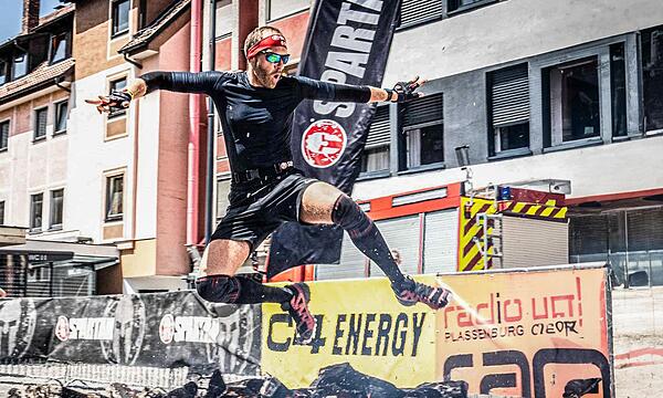 Sportliche Höchstleistungen zeigen die Teilnehmer beim Spartan Race.