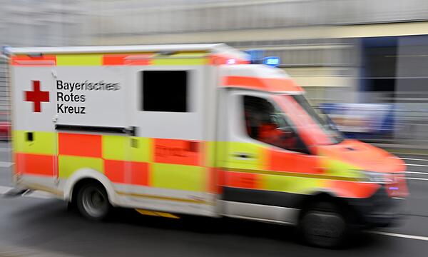 Krankenwagen Symbolbild