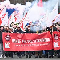 Protest gegen Schließung der Glockenbrot-Großbäckerei