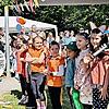 Die Kinder fieberten ihrem großen Auftritt entgegen. Mit Musik, Gesang, Tanz und Gedichten traten sie vor ihren Eltern und Zuschauern mit einer Aufführung auf.