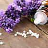 Homöopathische Globuli mit Lavendel Homöopathische Globuli mit Lavendel