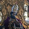 Petrus in Münchner Kirche bekommt Tiara zurück
