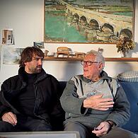 Am Rande der Dreharbeiten in Untersiemau: Michael Rückert (links) im Gespräch mit Robert Reiter.