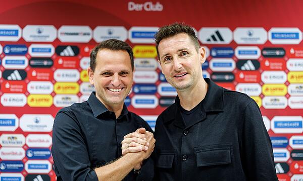 Miroslav Klose (r) und Joti Chatzialexiou