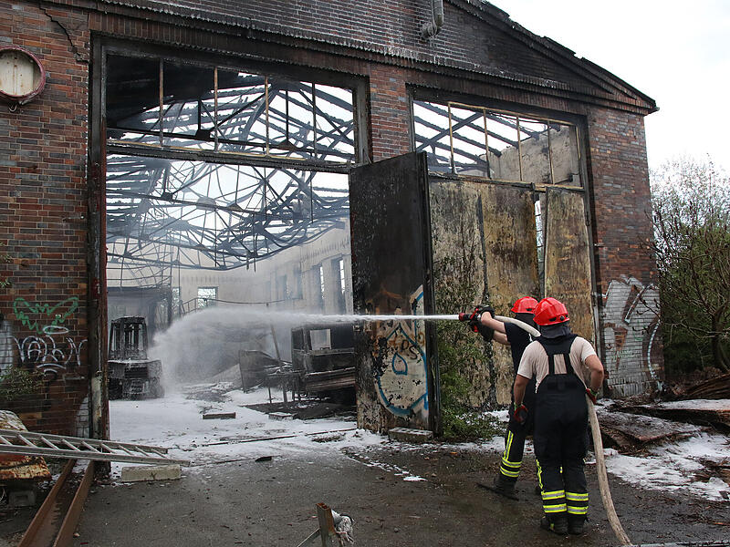 Brand Lokschuppen Coburg: hoher Schaden - Ursache unklar