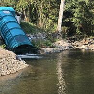 Das Areal rund um die neue Wasserkraftschnecke wurde vom Betreiber neu gestaltet. Das Flussbett der Steinach ist nun breiter und das Wasser fließt ruhiger in Richtung von Fürth am Berg.