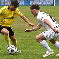 Marco Stefandl (am Ball) und die SpVgg Bayreuth haben am letzten Spieltag der Regionalliga Bayern eine 1:3-Heimniederlage gegen die SpVgg Ansbach kassiert.