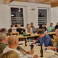Die Gründungsveranstaltung der Reichenbacher Energiegenossenschaft (REG) fand in der Alten Schule in Reichenbach statt.